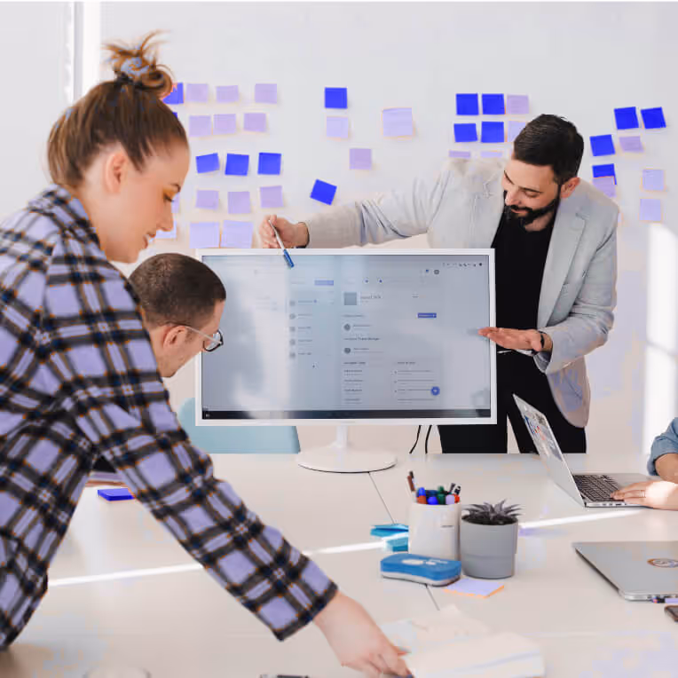 Picture showing Professionals collaborating in the Supply Chain using relatico: the SRM Software for Strategic Supplier Management